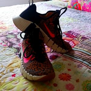 womens Nike running shoes.